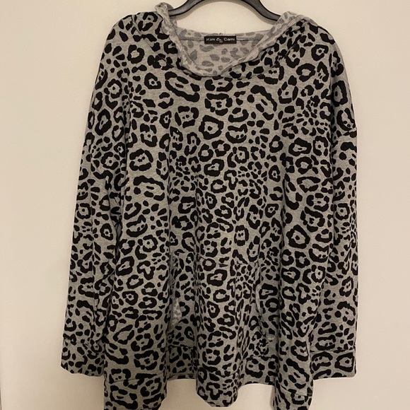 Kim & Cami Tops Kim Cami Plus Size Hooded Sweatshirt Poshmark